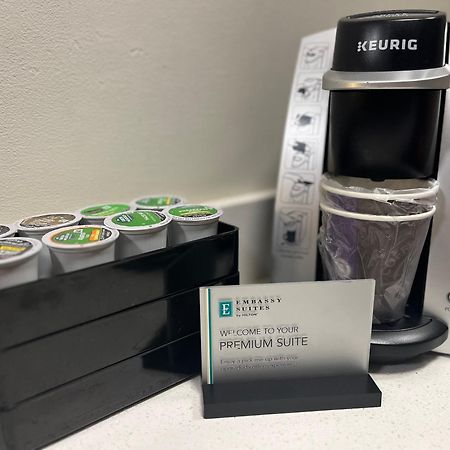 ホテル エンバシー スイーツ バイ ヒルトン グリーンビル ダウンタウン リバープレイス エクステリア 写真